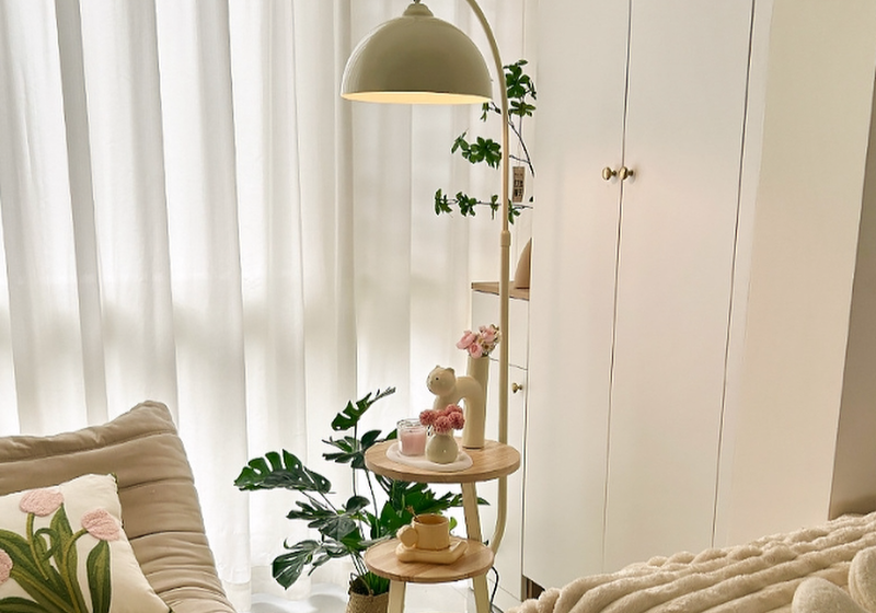 Standing desk lamp: an elegant choice for home lighting