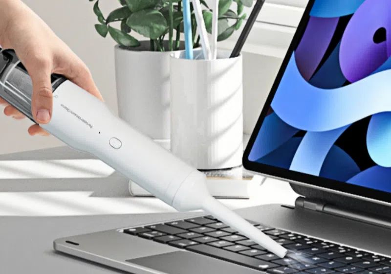 Small portable car vacuum cleaner
