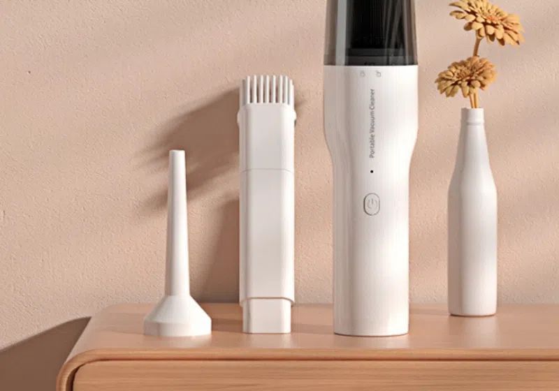 Small portable car vacuum cleaner