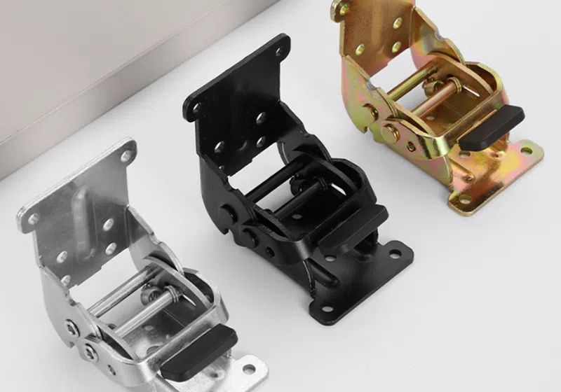 Self-locking folding hinge