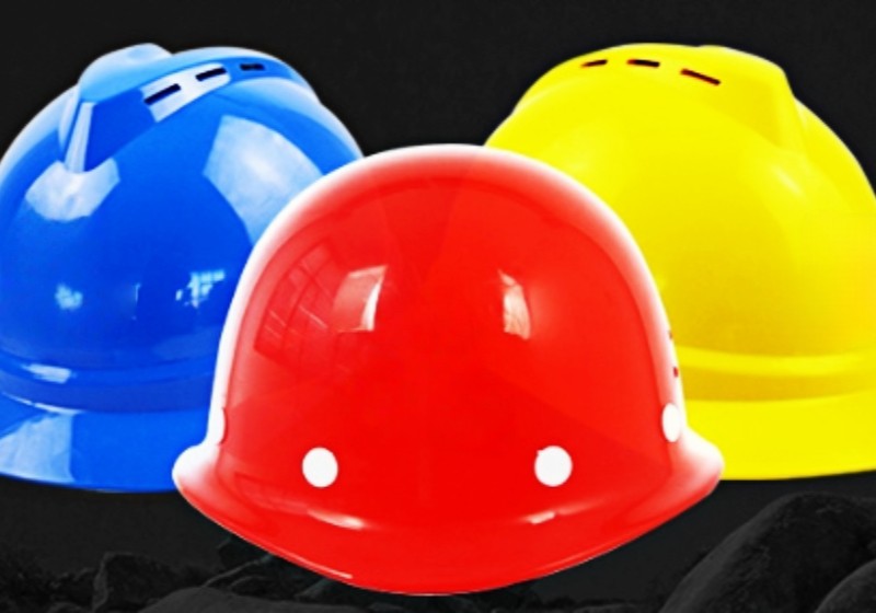Fiberglass anti smashing helmet