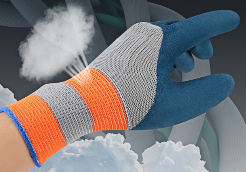 Wear resistant gloves for construction sites