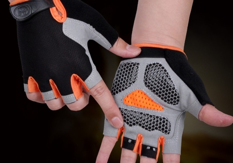 Supply: Sports Half Finger Gloves