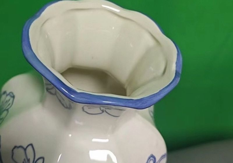 New Chinese style ceramic vase decoration